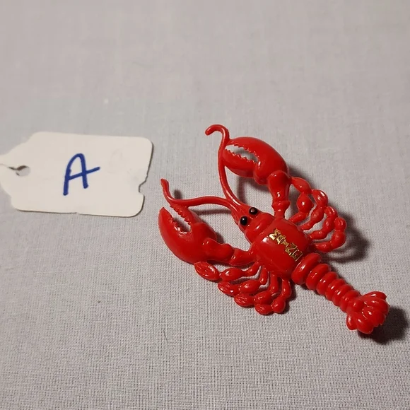 Vintage Lobster Souvenir Pins From Maine - Picture 1 of 6